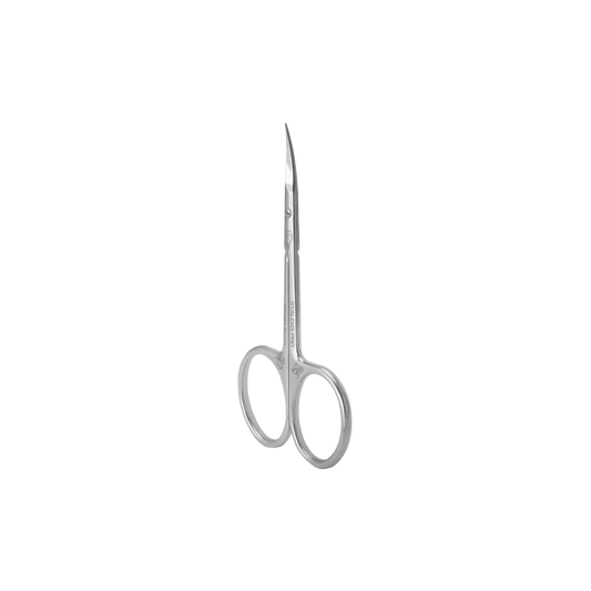 Ciseaux à cuticules Staleks SX-22/2m vue trois quarts, forme ergonomique et finition miroir.