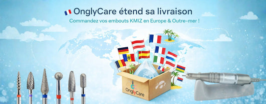 Bannière “OnglyCare étend sa livraison” : carte du monde en fond, colis OnglyCare avec drapeaux (Europe & Outre-mer), embouts KMIZ à gauche et poignée de ponceuse à droite.