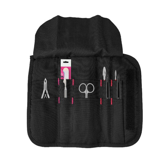 Pochette CS-14 ouverte avec exemples d’outils rangés.