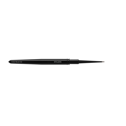 Pinceau liner STALEKS EXPERT 02 ouvert, vue latérale, avec pointe fine de 1 × 5 mm