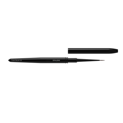 Pinceau liner STALEKS EXPERT 03 ouvert avec son capuchon de protection retiré