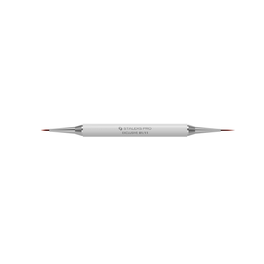 Pinceau liner double face Staleks Pro Exclusive 01/11 ouvert avec deux pointes fines pour nail art