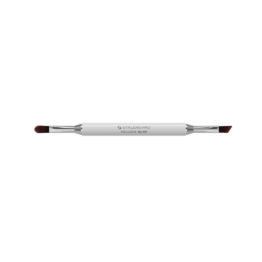 Pinceau double face Staleks Pro Exclusive 06/09 ouvert avec embout gel ovale et embout gel biseauté
