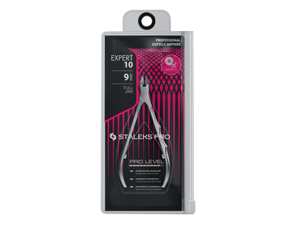 Emballage Staleks Pro Expert 10, pince à cuticules NE-10-9 en boîte.