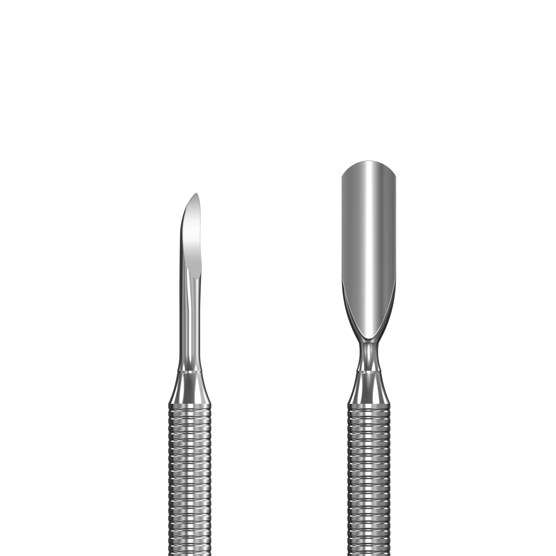 Gros plan des embouts du pusher Expert 30/6 : nail cleaner fin et pusher arrondi large.