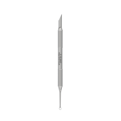 Pusher manucure Staleks Pro Expert 51/2, double embout — lame inclinée et anneau, vue de face.