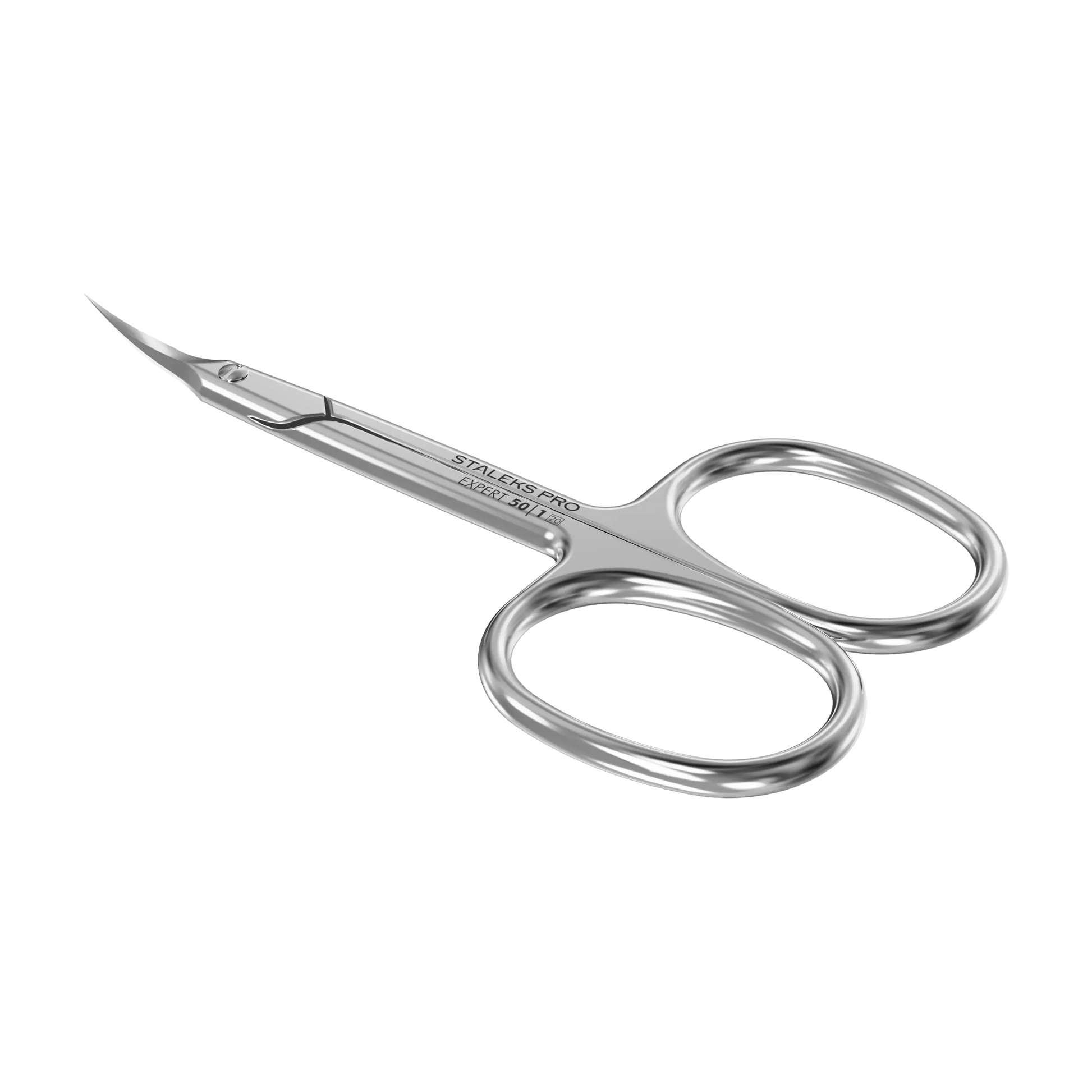Ciseaux cuticules SE-50/1 en perspective, anneaux ergonomiques et lames fines courbées.