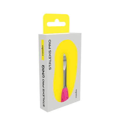 Boîte de l’embout « nail cleaner » UNIQ Combo WPPQ-19 Staleks Pro, vue 3/4 droite, mention de la gamme Combo.