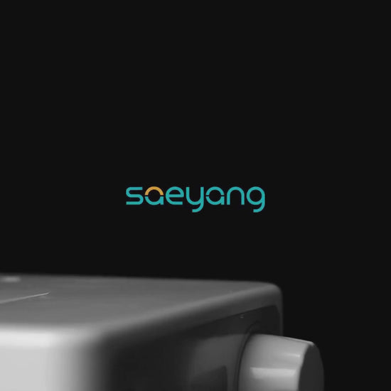 Vidéo de présentation de la ponceuse Saeyang Marathon K35 Mini blanche, montrant le boîtier compact, la molette de réglage et les détails du produit sur fond noir.
